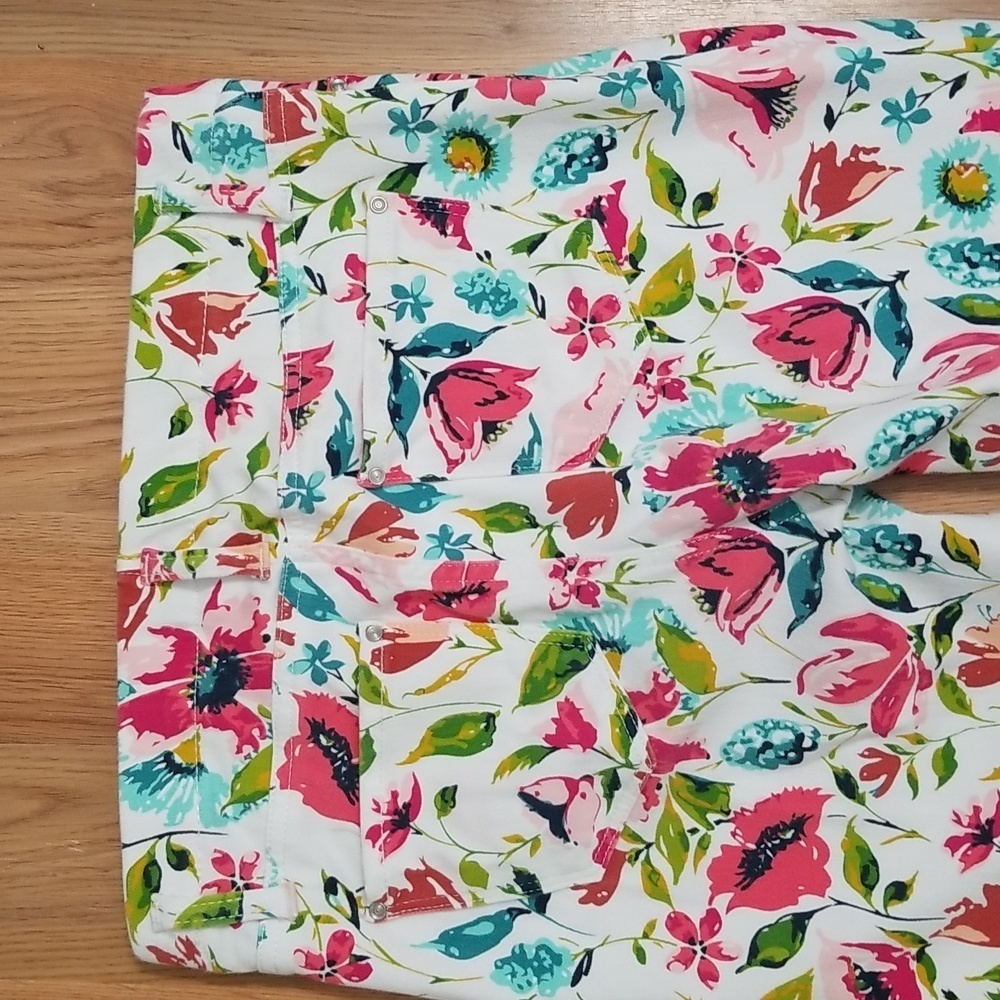 NWT Time And Tru Floral Jeggings Sz. M - Picture 3 of 7